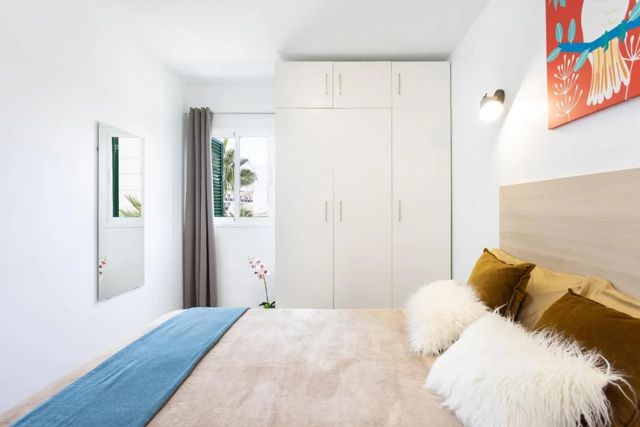 Hotel Black Cat Surf House 1 C Arona