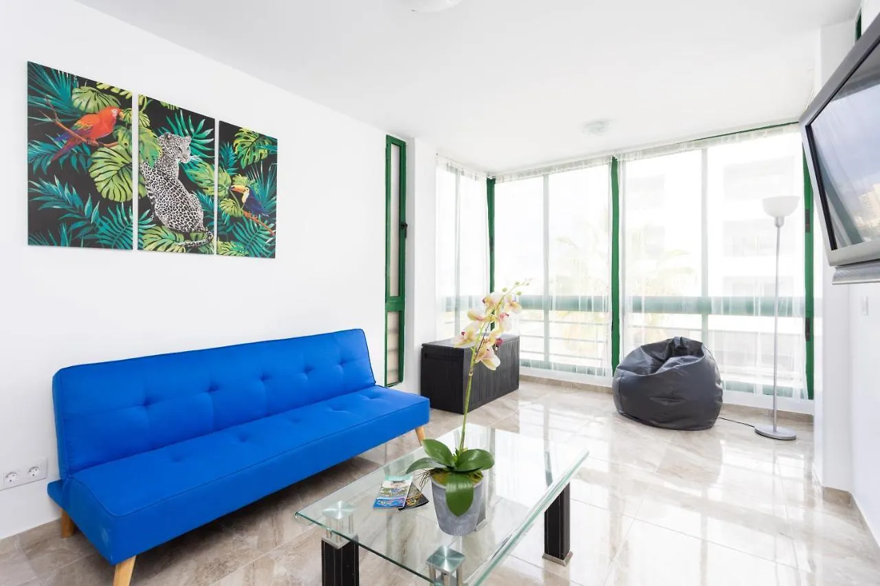 فندق أرونافي  Black Cat Surf House 1 C بيت ضيافة