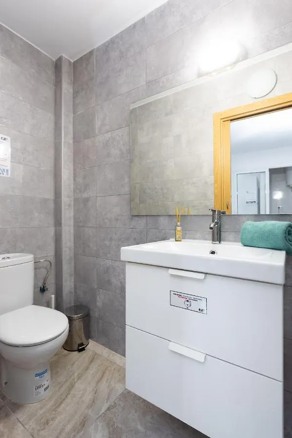 Hotel Black Cat Surf House 1 C Arona